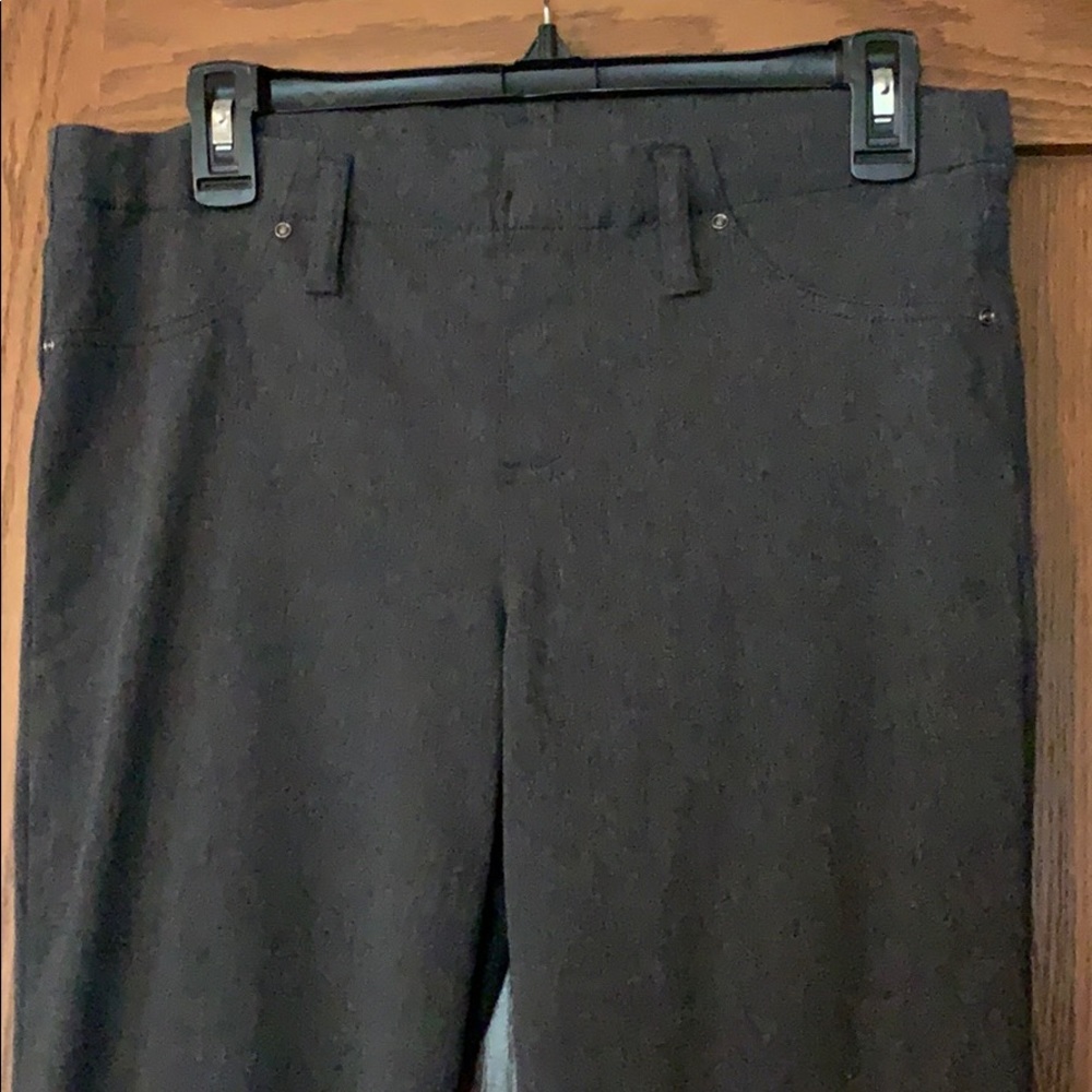 Gray skinny pants